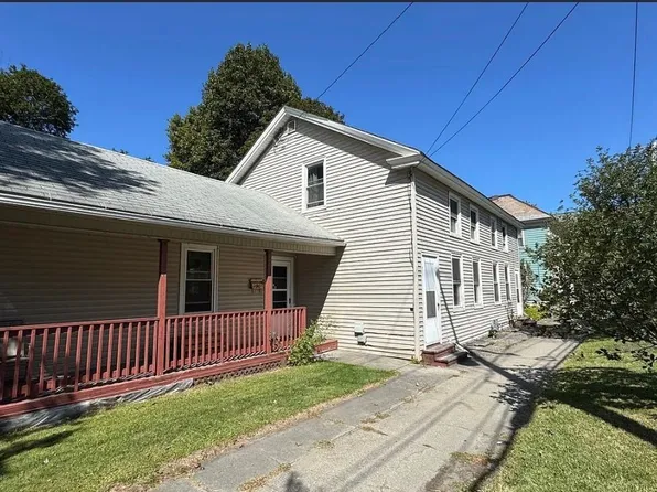 98 Columbia St, Adams, MA 01220