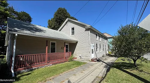 98 Columbia St Photo 1