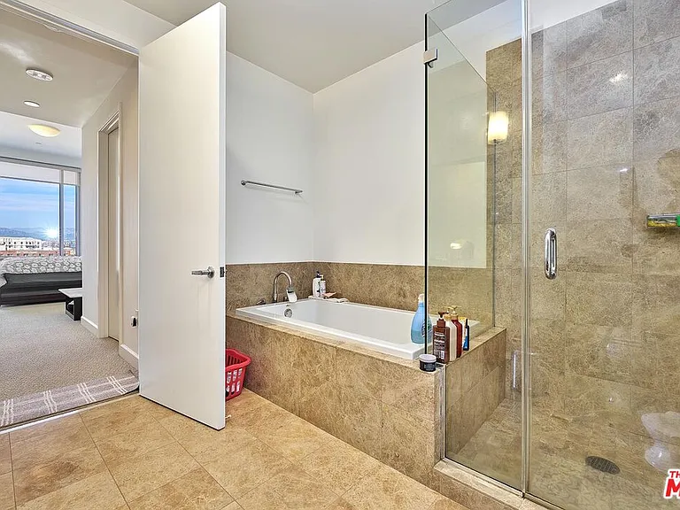 3223 W 6th St #405 — Photo 15