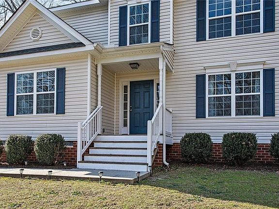 3rd image of 2608 Woodberry Ln