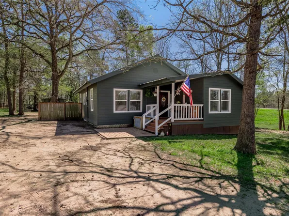 4 Jackson Rd, Huntsville, TX 77320