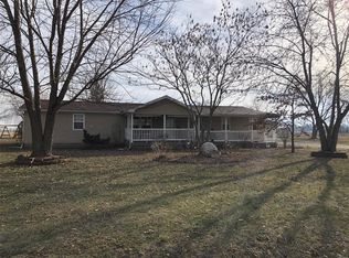 634 S Fair St, Brownstown, IL 62418
