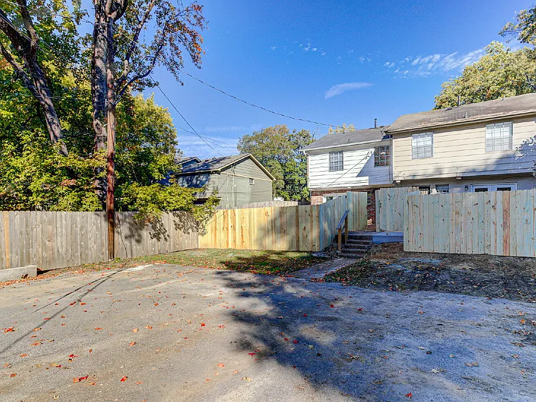 2291 Madison Ave — Photo 16