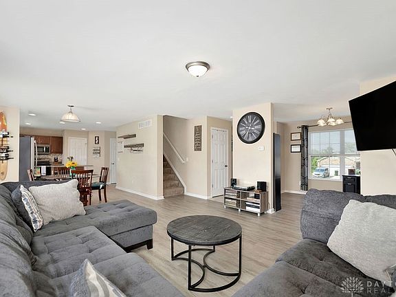 3rd image of 23 Gardenia Dr