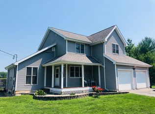 989 Leanne Dr, Knoxville, IL 61448