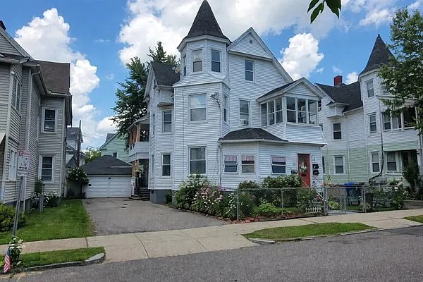 68 Waverly St — Photo 1