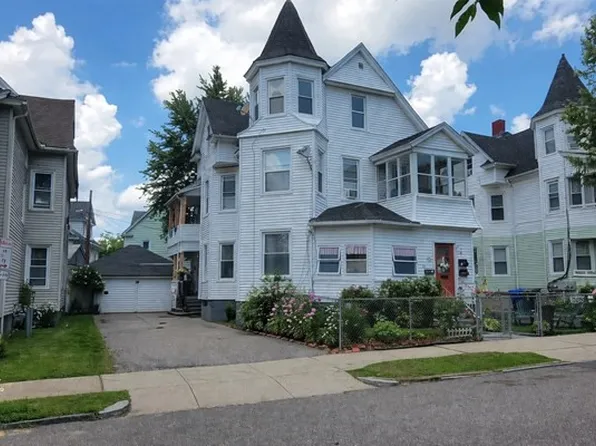 68 Waverly St, Springfield, MA 01107