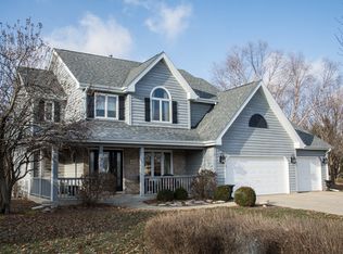 408 Dover Ct S, Yorkville, IL 60560
