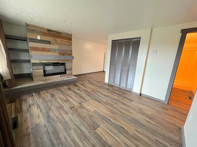 Portage Village Apartments — Photo 15