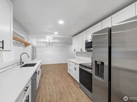 4th image of 12611 106th Ave Court E