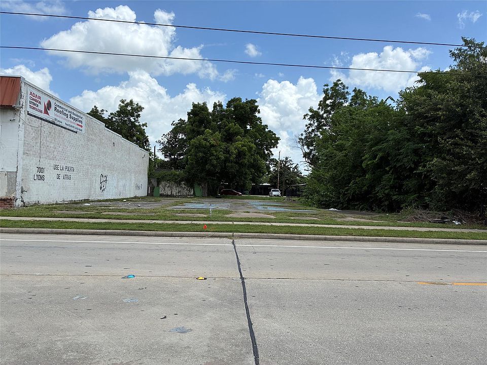 1st image of 7003 Lyons Ave