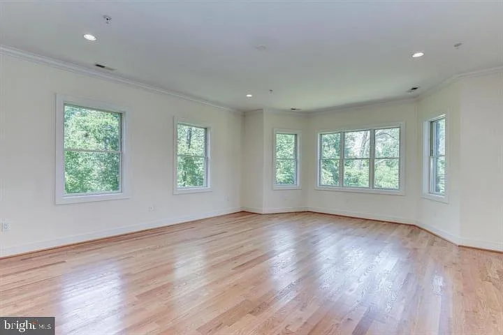 9830 River Rd — Photo 26