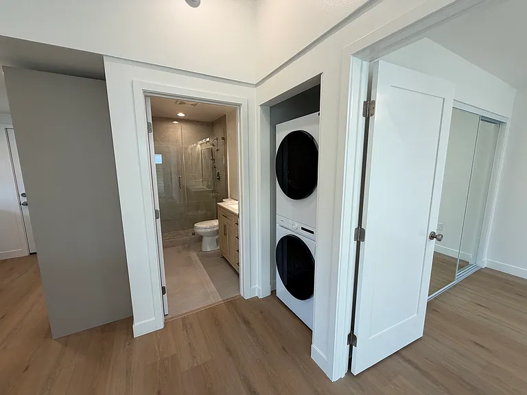 24689 Acropolis Dr — Photo 2