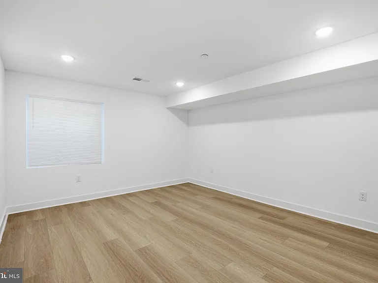 3931 Fairmount Ave #1 — Photo 17