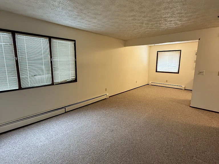 7230 E 21st Ave #2 — Photo 2