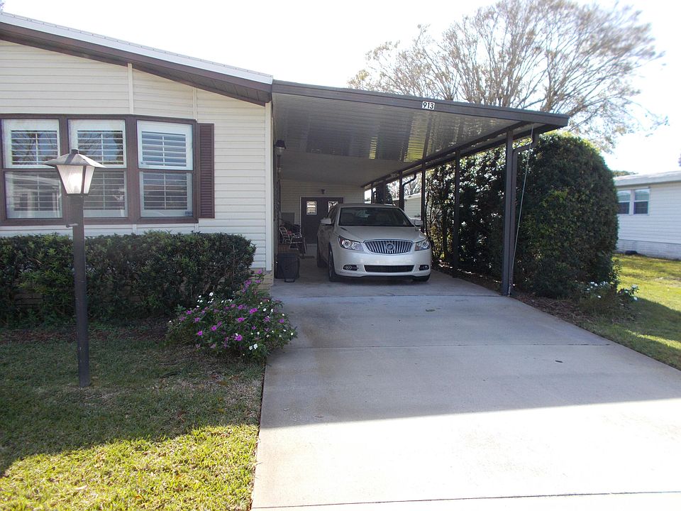 1st image of 913 Balsam St