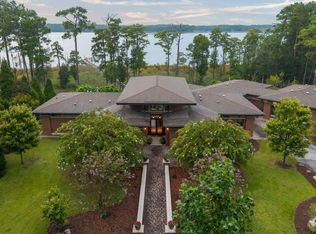 5784 Creek Pointe Rd, New Bern, NC 28560