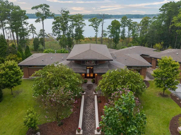 5784 Creek Pointe Road, New Bern, NC 28560