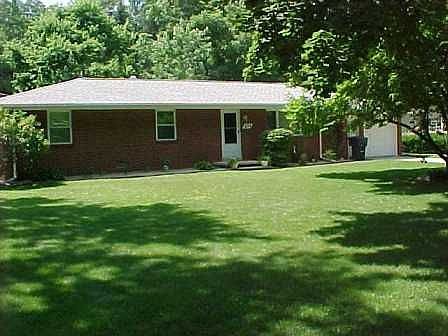 324 Hillcrest
