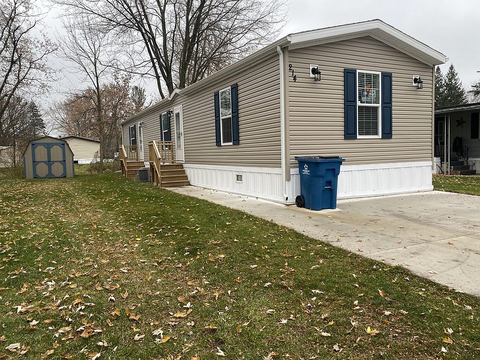 1st image of 214 Scabbard St SW #38