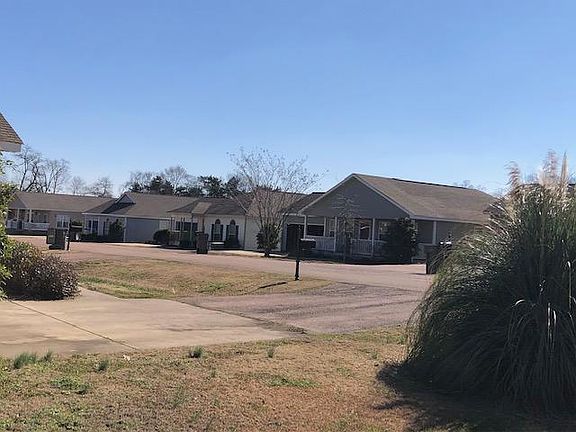 4th image of 80 Crest Oak Dr