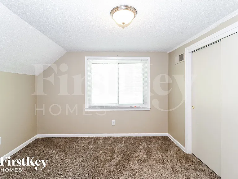 3500 Marietta Blvd — Photo 8