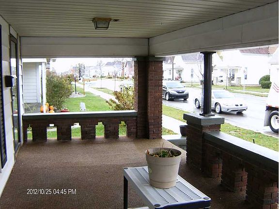 Covered Front Porch