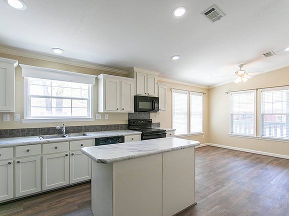 2nd image of 214 Shannon Dr #34