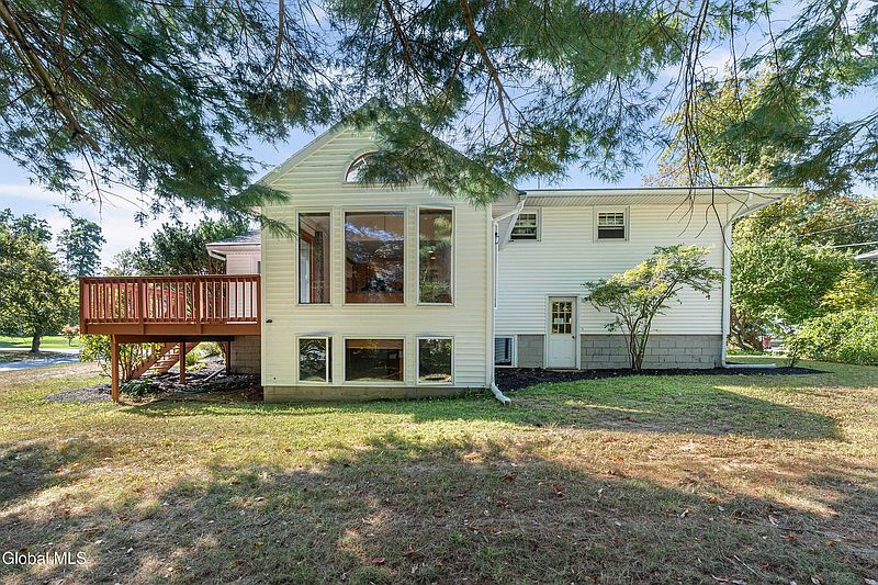 4th image of 228 Murray Avenue
