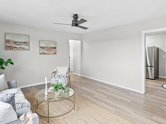 3rd image of 5922A Lauretta St #0
