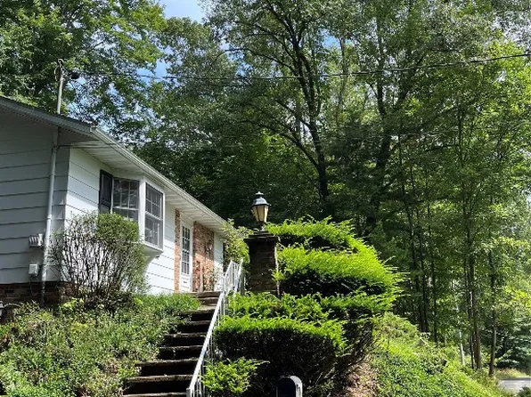 550 Maxwell Dr, Titusville, PA 16354