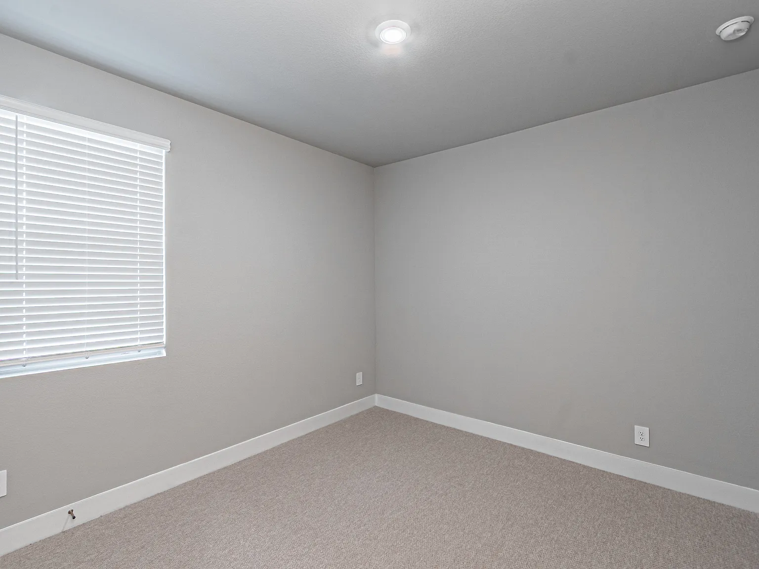 4 bed, 1874 sqft, $2,500 — Photo 4