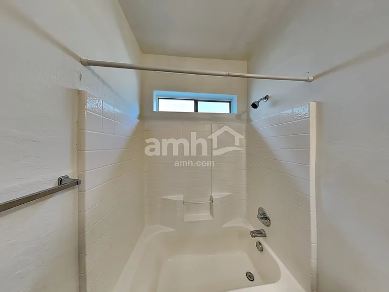 1509 S 123rd Dr — Photo 16