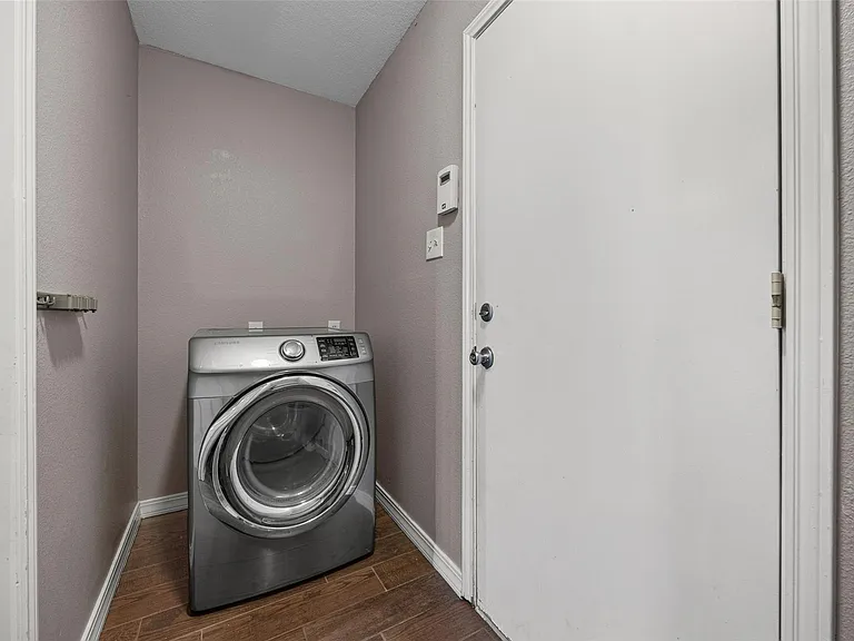 11304 Avering Ln — Photo 11