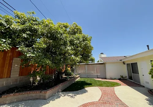 1935 Hobart Dr — Photo 8