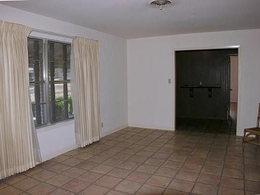 2nd image of 8223 GREENBRIAR DR