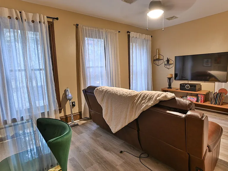 119 Locust Street — Photo 15