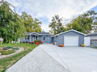 123 Lakewood Ave, East Peoria, IL 61611