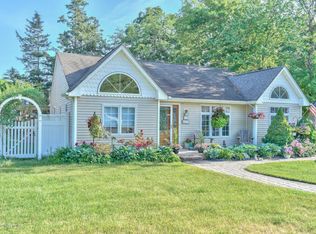11 Green Twig Dr, Toms River, NJ 08753