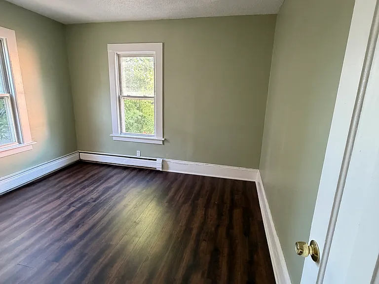 98 Glen St #2 — Photo 8