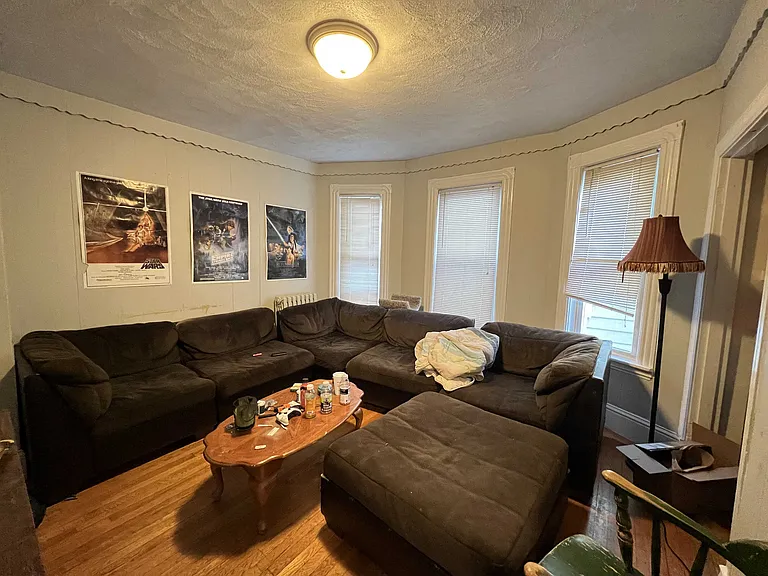 Highland Ave — Photo 18