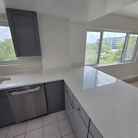 650 Island Way #408 — Photo 6