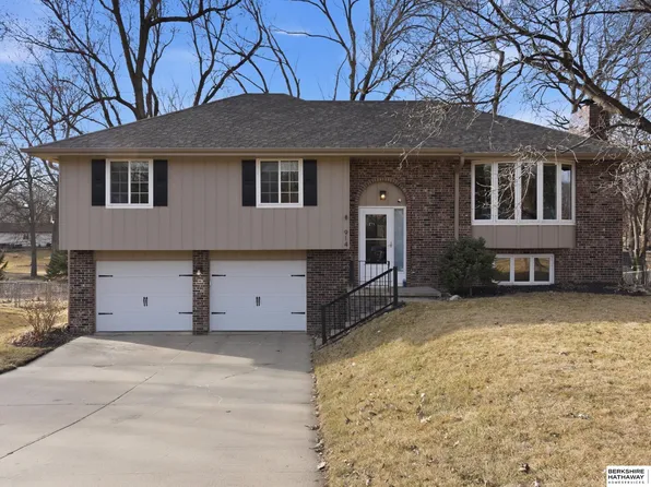 914 S 216th St, Elkhorn, NE 68022