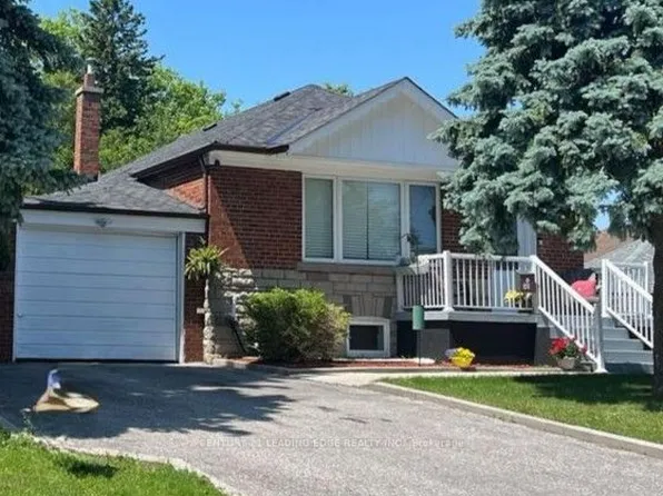 98 W Flora Dr, Toronto, ON M1P 1A6