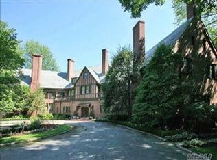 219 Feeks Ln, Mill Neck, NY 11765