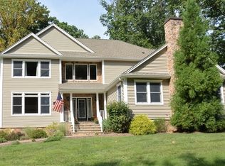 2 Rose Ct, Denville, NJ 07834