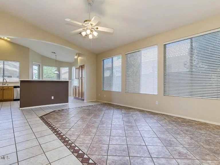 5458 W Milky Way — Photo 10