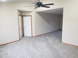 1631 Sophia St, Carthage, MO 64836