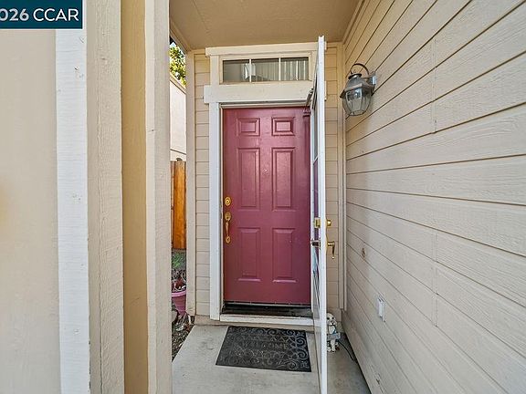 3rd image of 276 Stranahan Cir