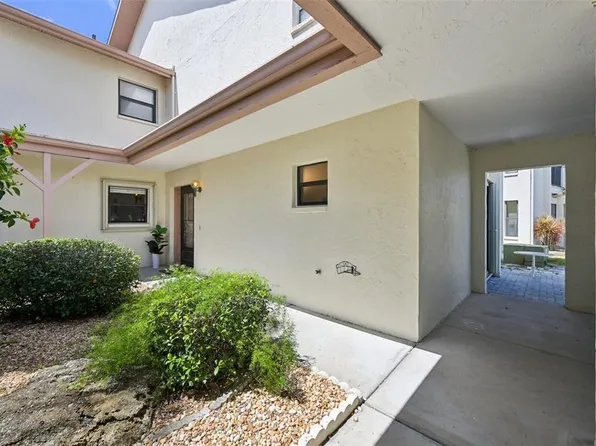 1743 Lake Pl #B, Venice, FL 34293